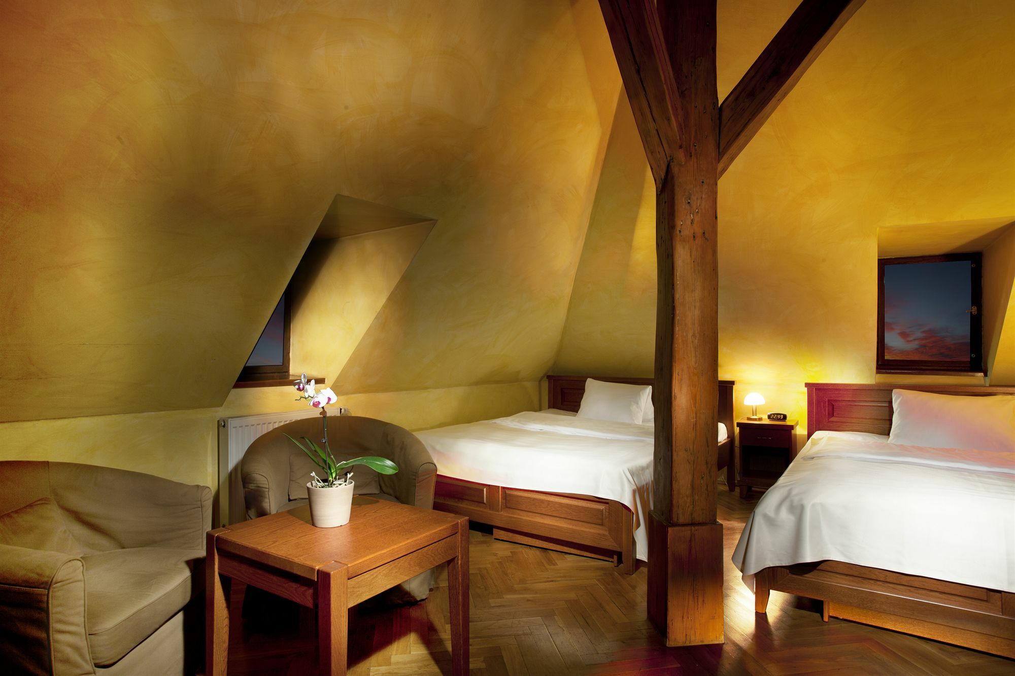Hotel At The Golden Scissors Prag Exterior foto