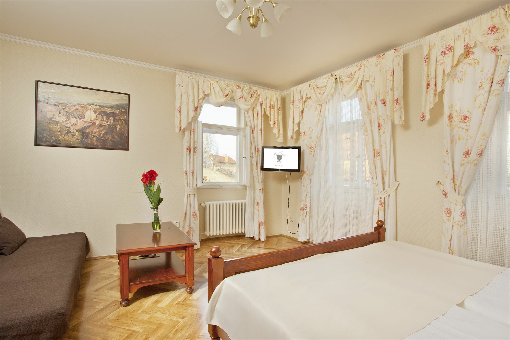 Hotel At The Golden Scissors Prag Exterior foto